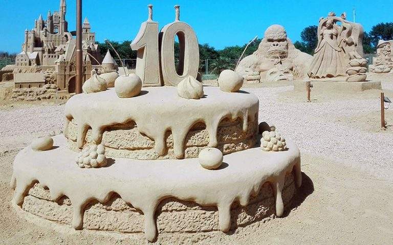 sand figures